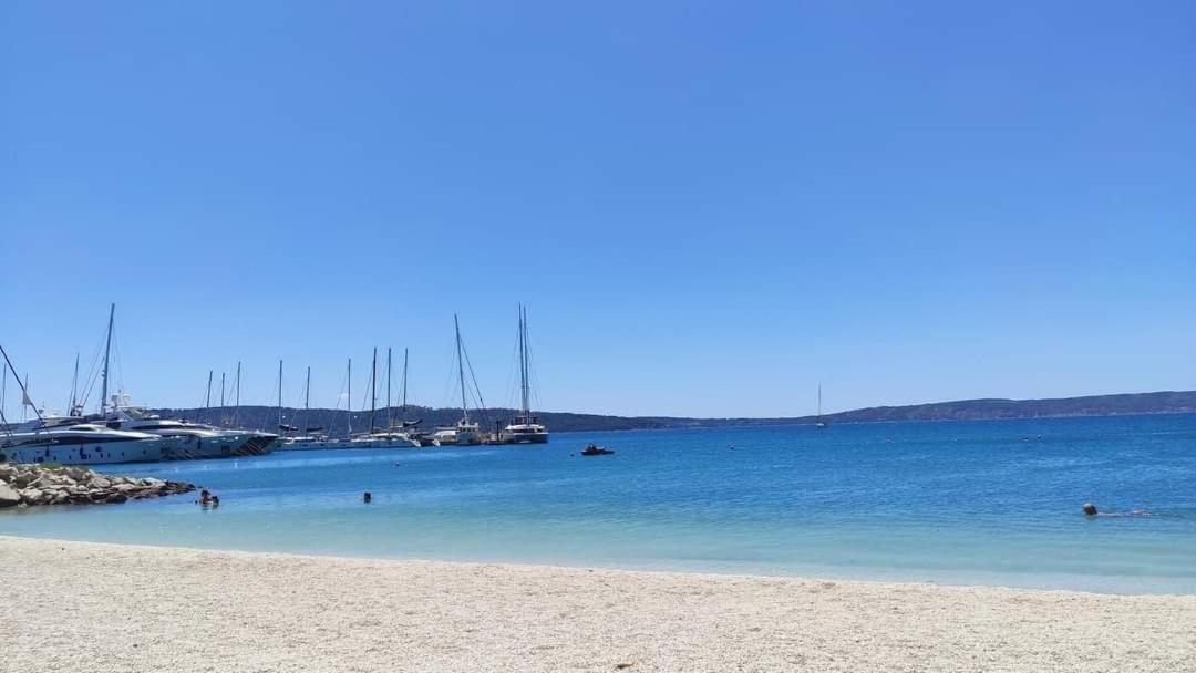 Apartmani Luis Kaštela Buitenkant foto