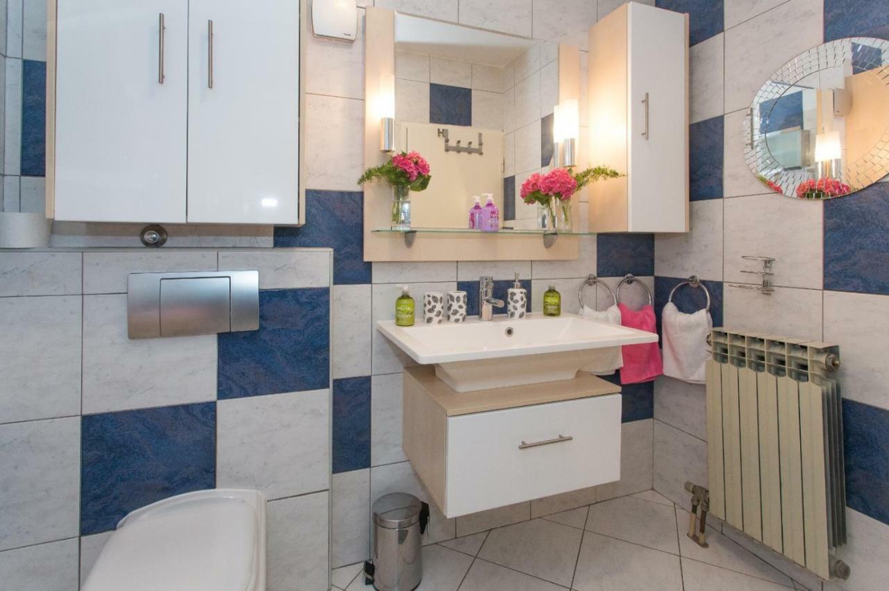 Apartmani Luis Kaštela Buitenkant foto