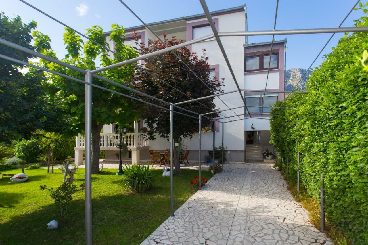 Apartmani Luis Kaštela Buitenkant foto